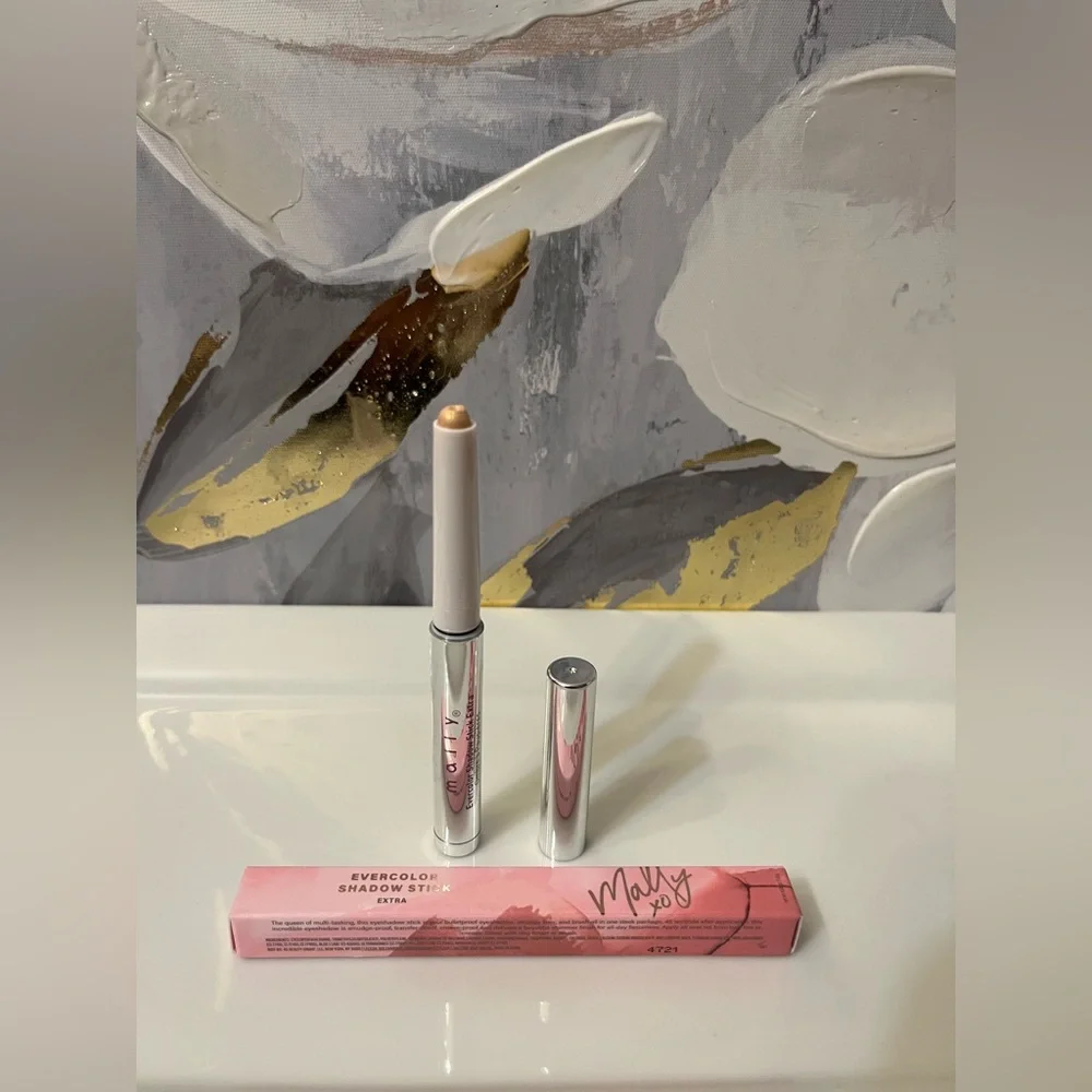 🛍️NIB Mally Beauty Shimmering Gold/Sunshine Eyeshadow Stick